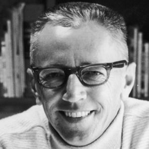 Charles Schulz - Biography - Illustrator, Writer - Biography.com www.biography.com