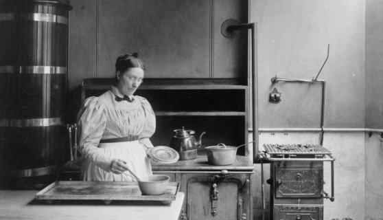 Servants_kitchen_big_2